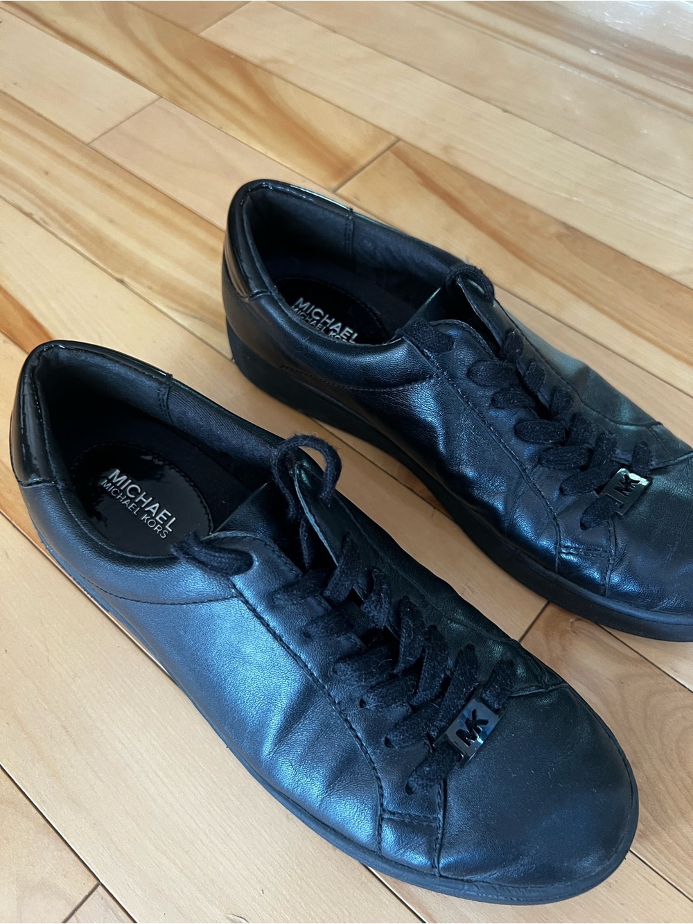 Michael Kors Black Leather Lace-Up Sneakers size 7.5